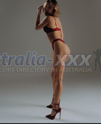 Photo escort girl Leya: the best escort service