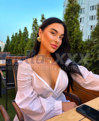 Photo escort girl Clover: the best escort service