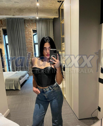 Photo escort girl Clover: the best escort service