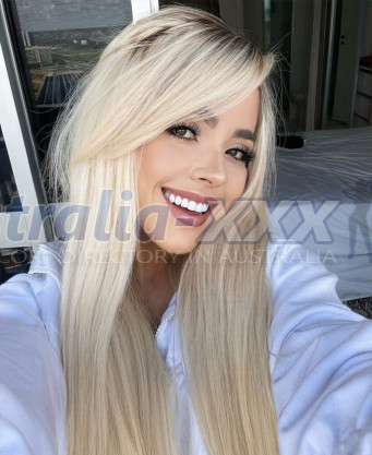 Photo escort girl Aline: the best escort service