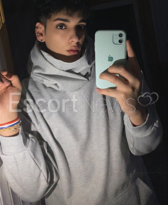 Photo escort girl Ramosh: the best escort service