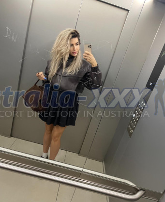 Photo escort girl Ella: the best escort service