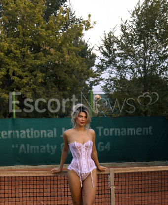 Photo escort girl Ella: the best escort service