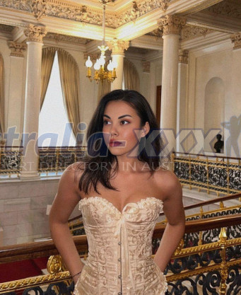 Photo escort girl Raina: the best escort service