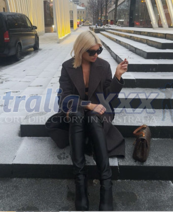 Photo escort girl Izabella: the best escort service