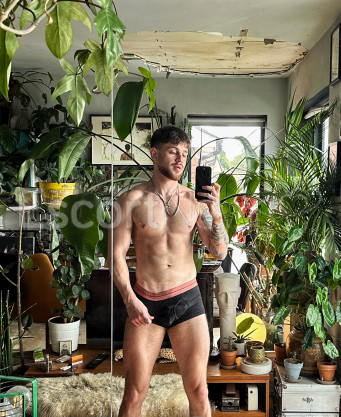 Photo escort girl TitoJr: the best escort service