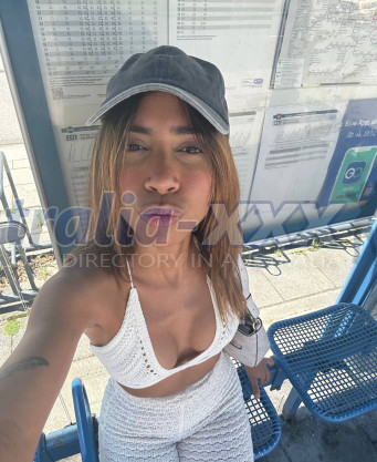 Photo escort girl Lari: the best escort service