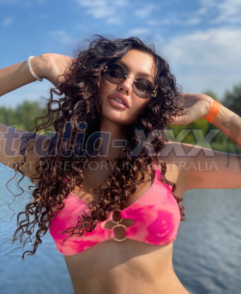Photo escort girl VALERIA: the best escort service