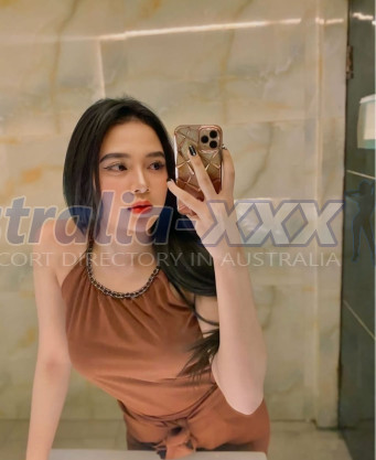 Photo escort girl Adelia: the best escort service