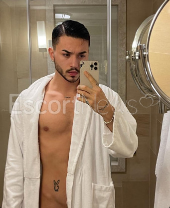 Photo escort girl Berk: the best escort service