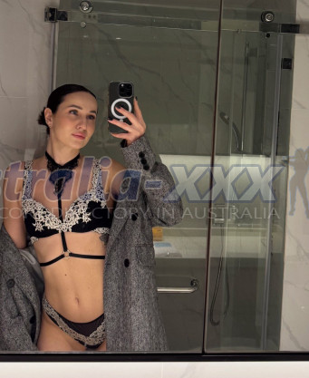 Photo escort girl Leyla: the best escort service