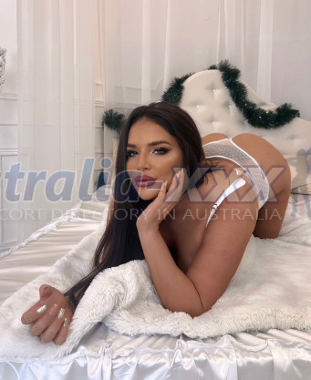 Photo escort girl MEGAN YOUNG: the best escort service