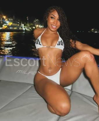 Photo escort girl DamiQueen: the best escort service