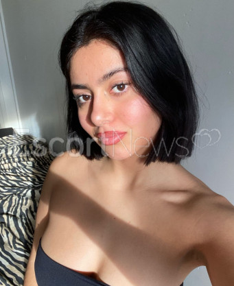 Photo escort girl Deva: the best escort service