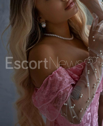 Photo escort girl Alina: the best escort service