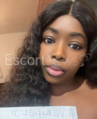 Photo escort girl Reina: the best escort service