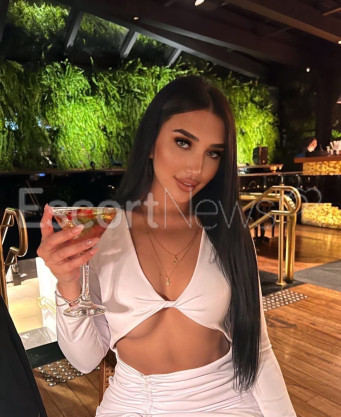 Photo escort girl Karina: the best escort service