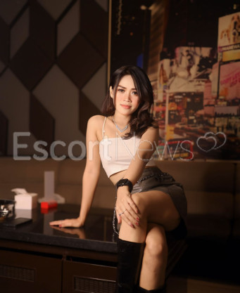 Photo escort girl Anindia Wild : the best escort service