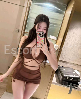 Photo escort girl Sukura: the best escort service