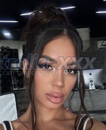 Photo escort girl Elena : the best escort service
