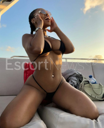 Photo escort girl Cora: the best escort service