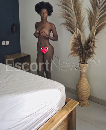 Photo escort girl Cami: the best escort service