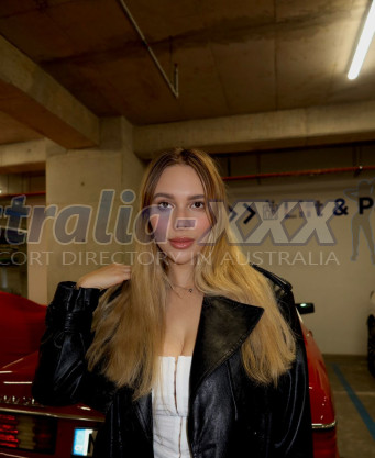 Photo escort girl ELLA: the best escort service