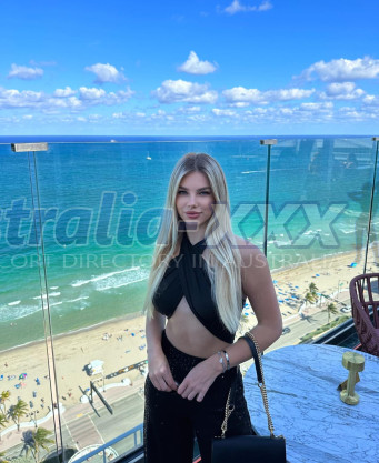 Photo escort girl Alexandra: the best escort service