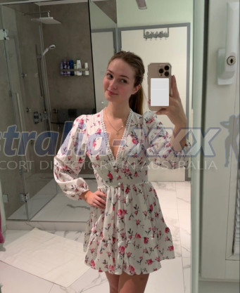 Photo escort girl aalisa: the best escort service