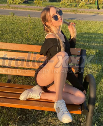 Photo escort girl Selin Aksu: the best escort service
