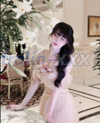 Photo escort girl Moji: the best escort service