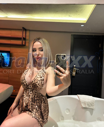 Photo escort girl Simay: the best escort service