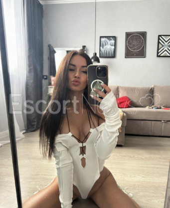 Photo escort girl Kleo: the best escort service