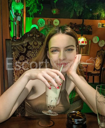 Photo escort girl Deniz: the best escort service