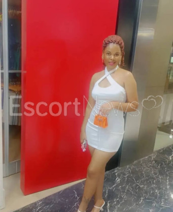 Photo escort girl AGGIE: the best escort service