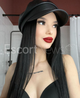 Photo escort girl Lora: the best escort service