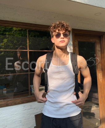 Photo escort girl Denis: the best escort service