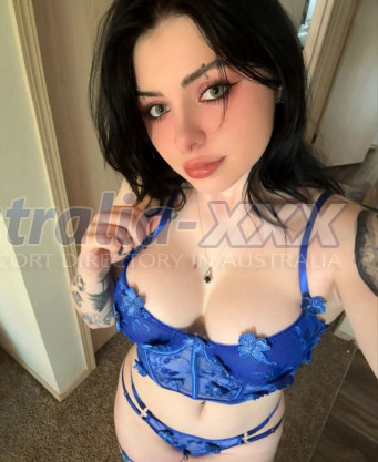 Photo escort girl Akira: the best escort service
