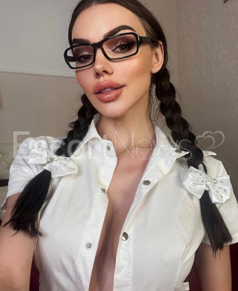 Photo escort girl Anya Sheym: the best escort service