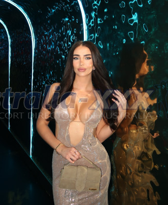 Photo escort girl Elza: the best escort service