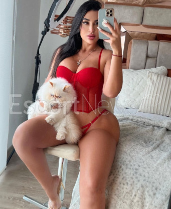 Photo escort girl Larissa Lima: the best escort service