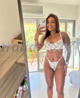 Photo escort girl Melina : the best escort service