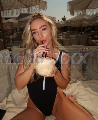 Photo escort girl Isabella: the best escort service