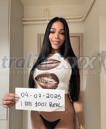 Photo escort girl BELLA BUGATTI : the best escort service