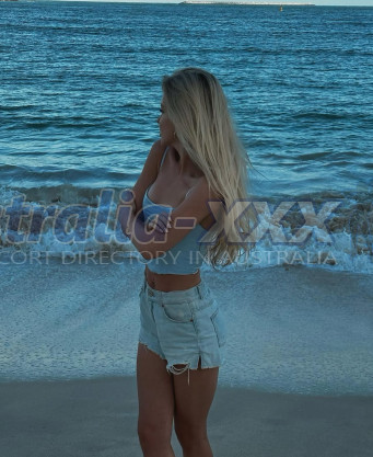 Photo escort girl Karina: the best escort service