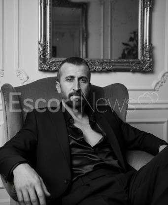 Photo escort girl Barla: the best escort service