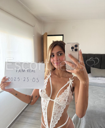 Photo escort girl Ellyx: the best escort service