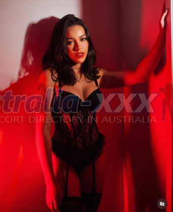 Photo escort girl Maxine: the best escort service