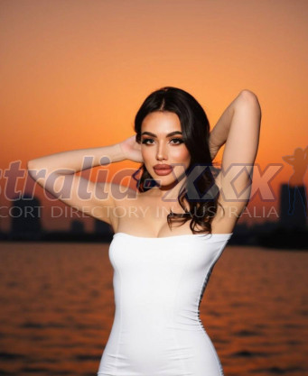 Photo escort girl Karina : the best escort service