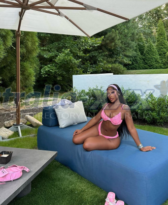 Photo escort girl Elle : the best escort service